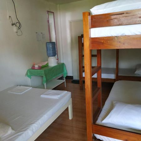 Emoks Guest House Moalboal Extérieur photo