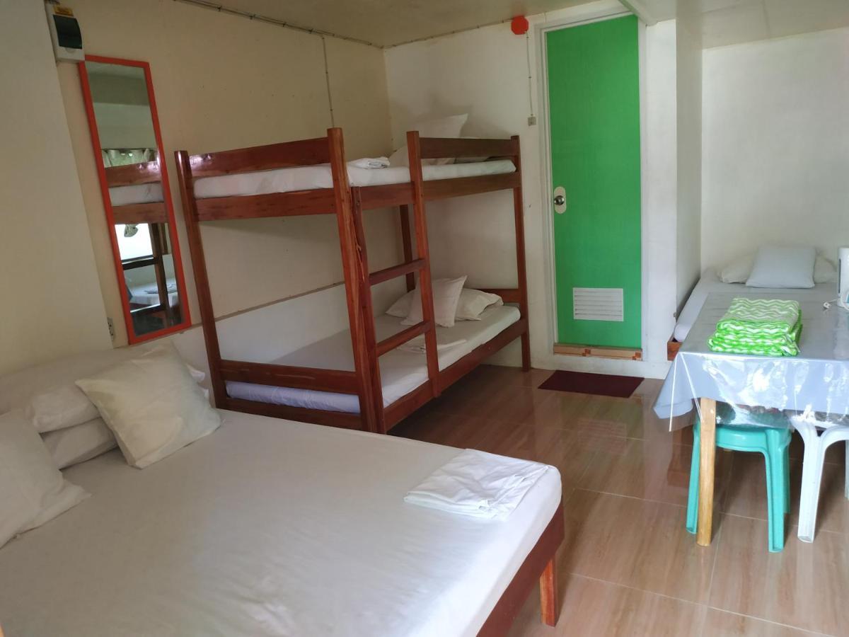 Emoks Guest House Moalboal Extérieur photo