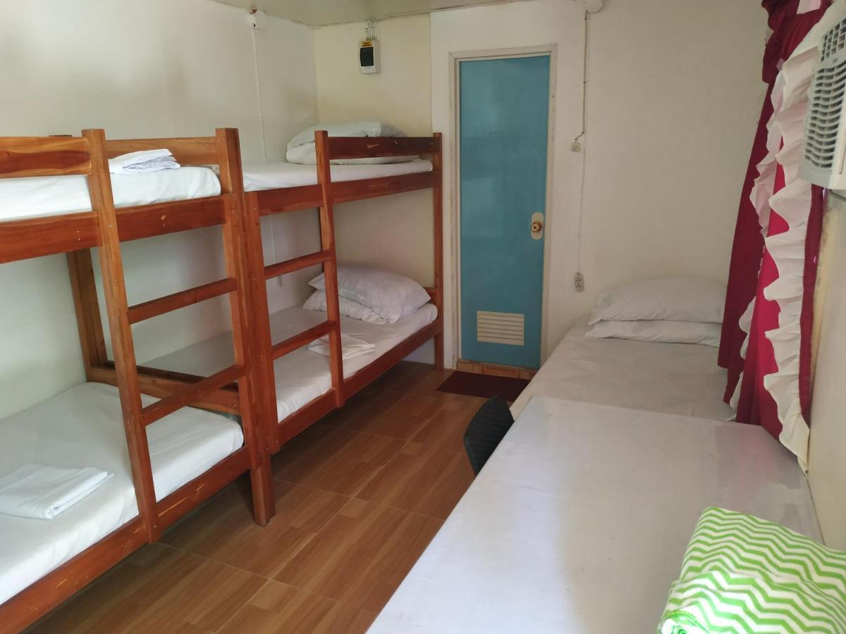 Emoks Guest House Moalboal Extérieur photo