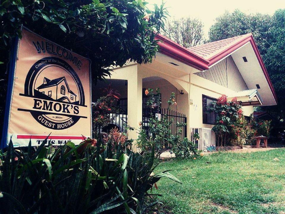 Emoks Guest House Moalboal Extérieur photo